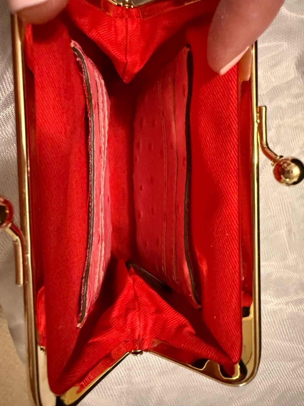Pink Dooney & Bourke Large Leather Ostrich Framed Snap Purse Coin Wallet - Picture 8 of 8